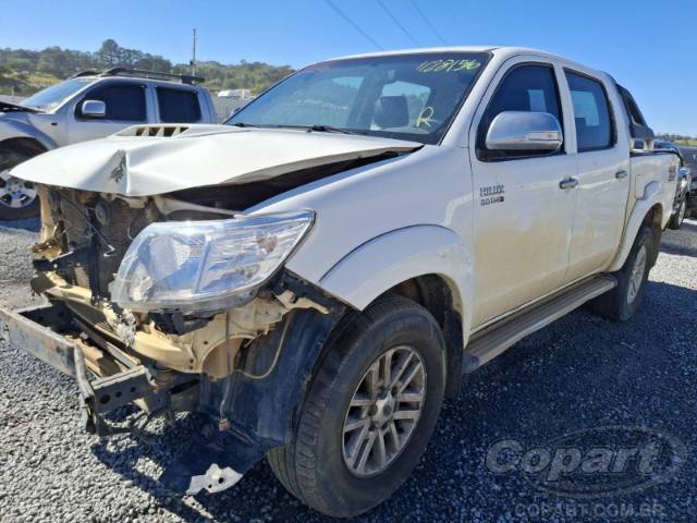 2013 TOYOTA HILUX CD 