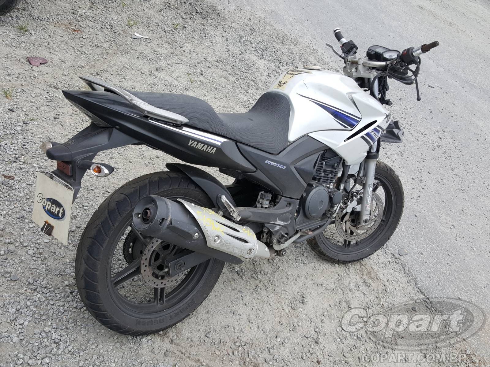 Foto 4: 2014 YAMAHA FAZER