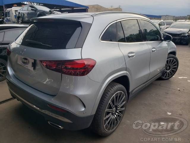 2025 MERCEDES-BENZ GLA 