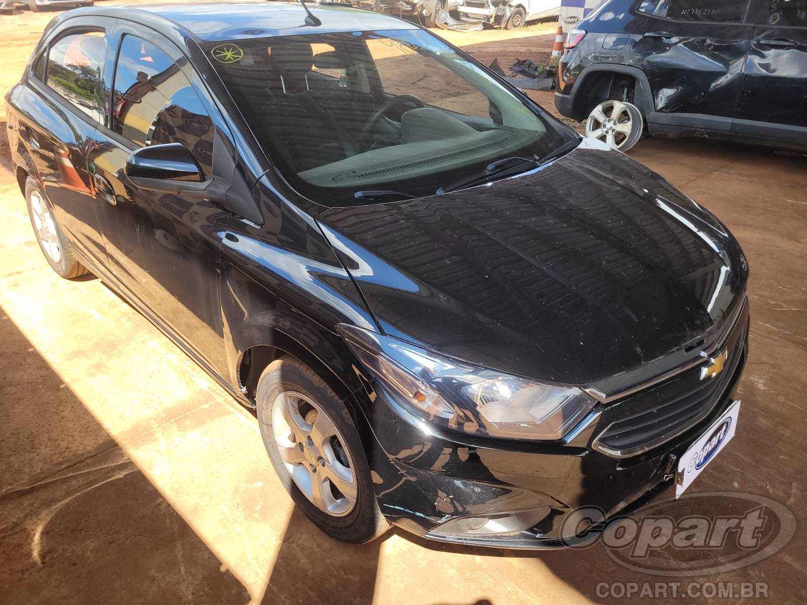 Veículo GM - Chevrolet Onix Chevrolet Onix LT 1.4 Eco 2019 Médio Monta Colisão 2019 em leilão