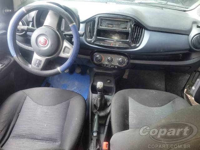 2015 FIAT UNO 