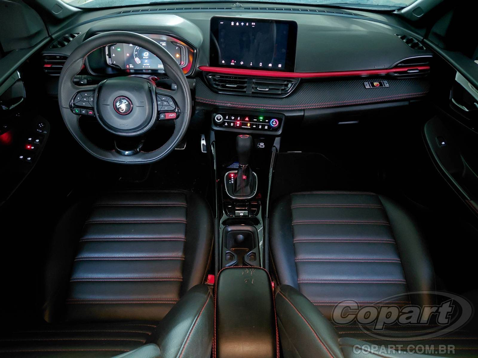 Foto 9 de 10: 2025 FIAT FASTBACK