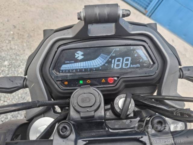 2025 BAJAJ DOMINAR 
