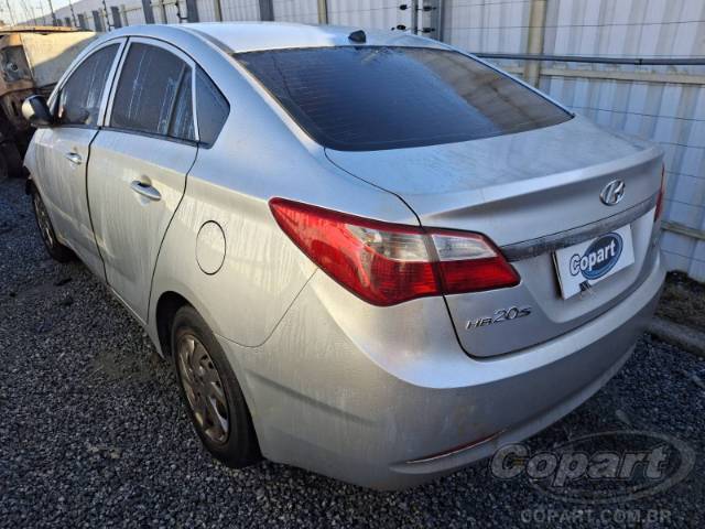 2014 HYUNDAI HB20S 