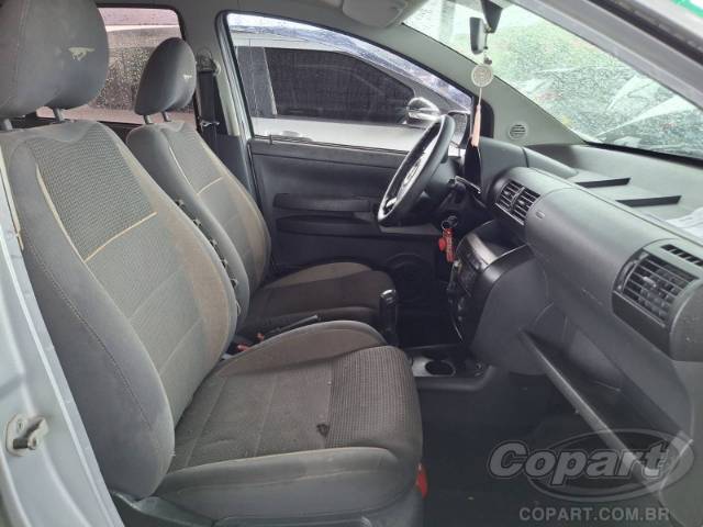 2010 VOLKSWAGEN FOX 