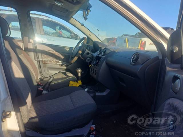 2003 FORD FIESTA 