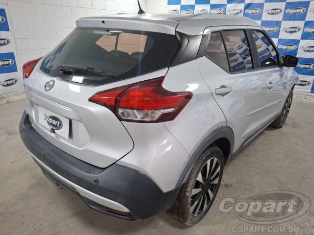 2017 NISSAN KICKS 