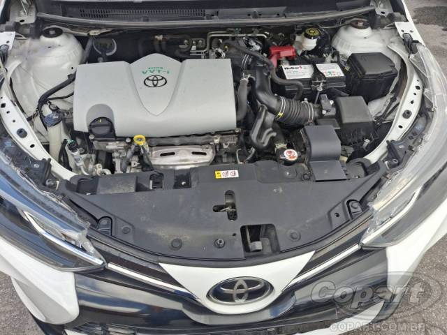 2024 TOYOTA YARIS SEDA 