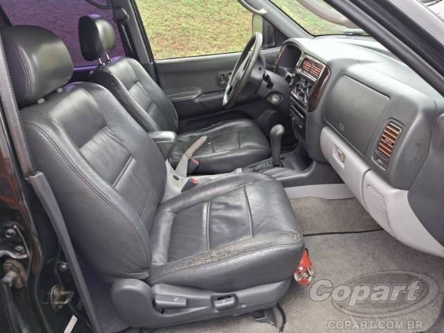 2001 MITSUBISHI PAJERO SPORT 