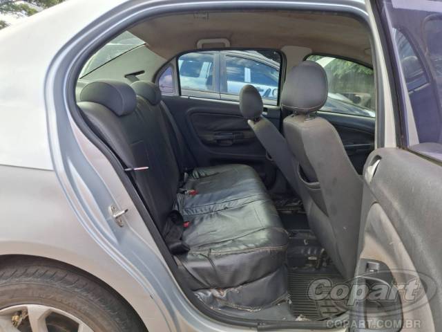 2012 VOLKSWAGEN VOYAGE 