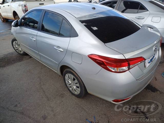 2024 TOYOTA YARIS SEDA 