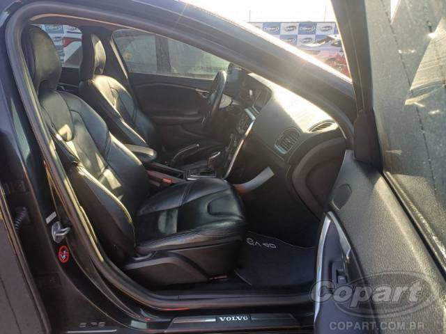 2014 VOLVO V40 