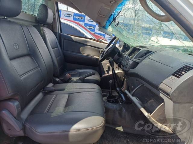 2013 TOYOTA HILUX CS 