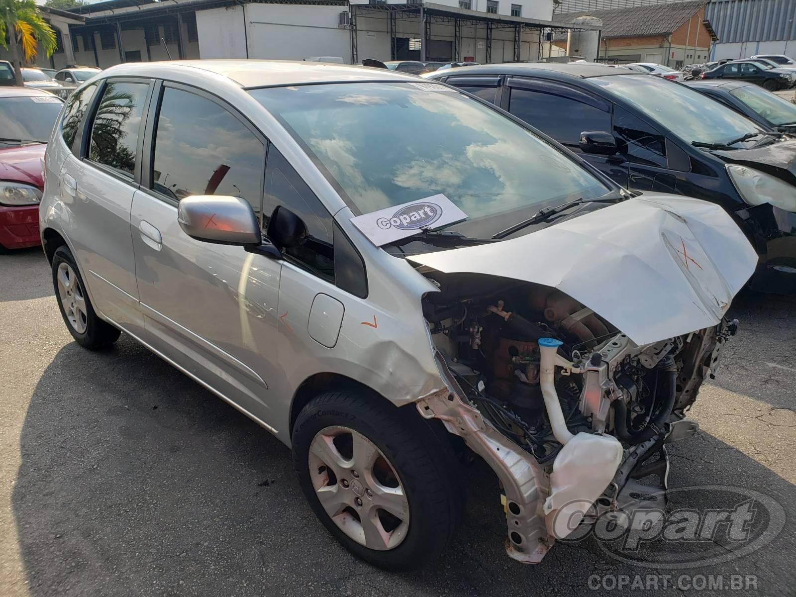 Honda Fit LX 1.4 16V 2010 Médio Dano Frontal