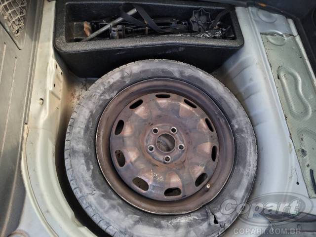 2013 VOLKSWAGEN SPACEFOX 