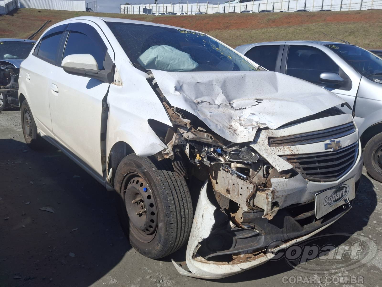 Veículo GM - Chevrolet Onix 2016 CHEVROLET ONIX LT 1.4 SPE FLEXIVEL ALCOOL/GASOLINA 2016 em leilão