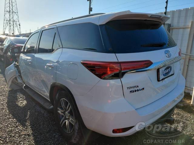 2017 TOYOTA HILUX SW4 