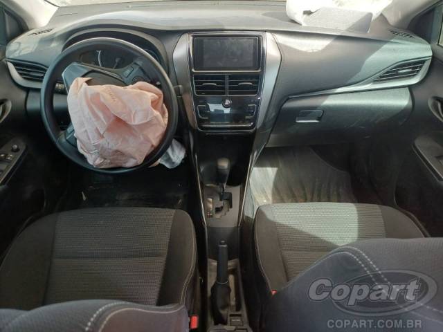 2025 TOYOTA YARIS SEDA 