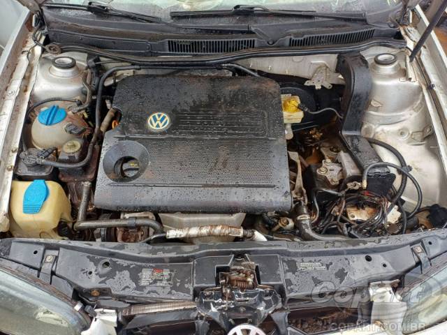 2004 VOLKSWAGEN GOLF 