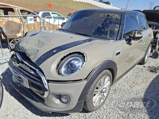 2019 MINI COOPER 