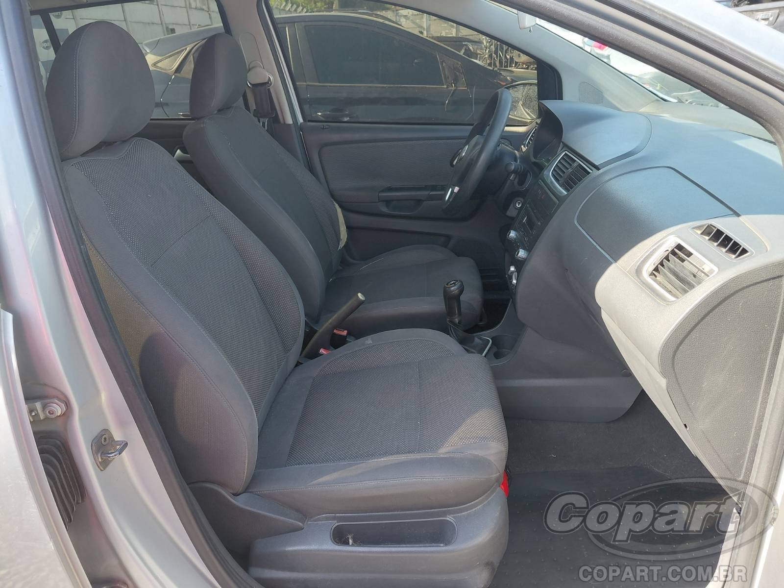 2011 VOLKSWAGEN FOX — foto 5 de 11