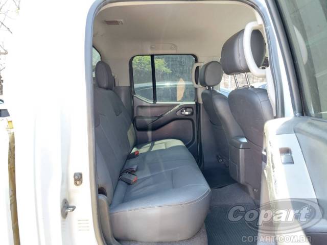 2015 NISSAN FRONTIER CD 
