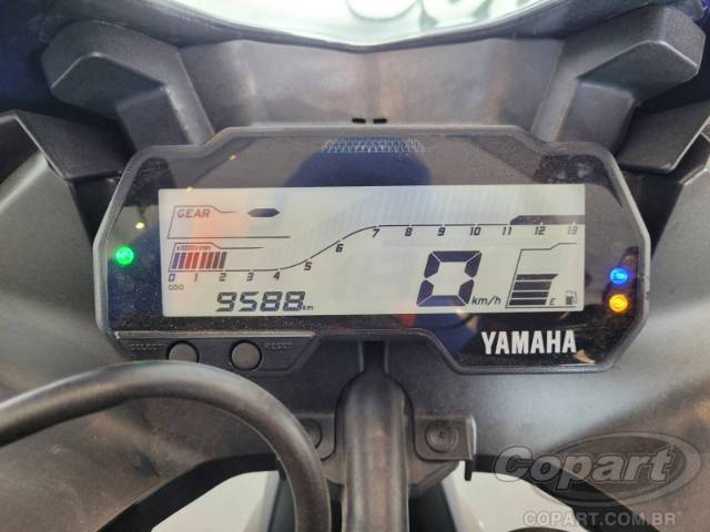 2025 YAMAHA YZF R15 