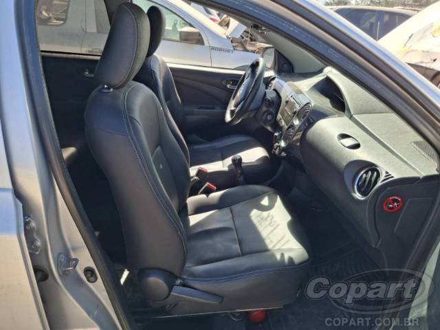 2015 TOYOTA ETIOS SEDA 