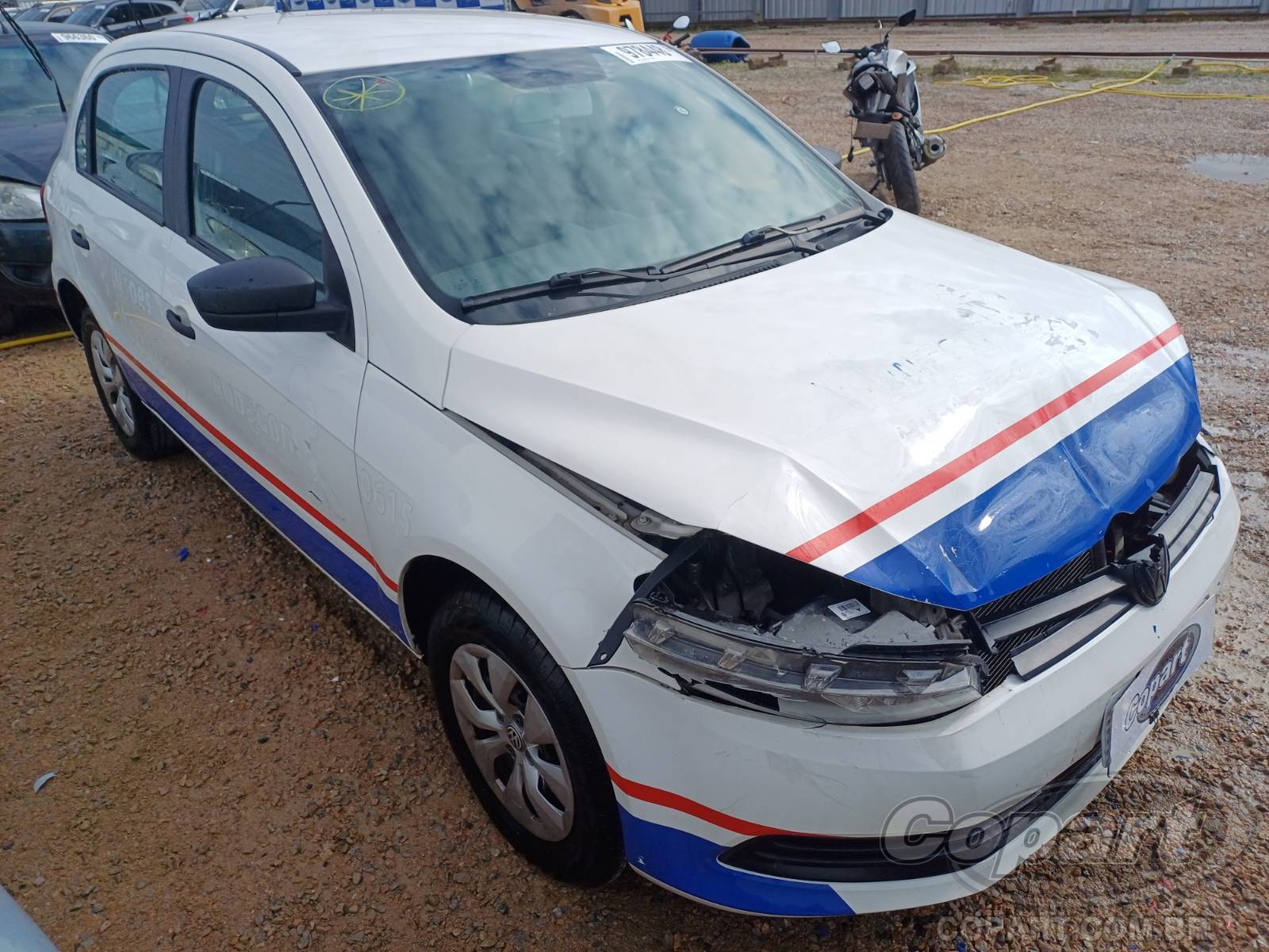 Veículo VW - VolksWagen Gol Volkswagen Gol Trendline 1.0 Total Flex 2016 Colisão Média Monta 2016 em leilão
