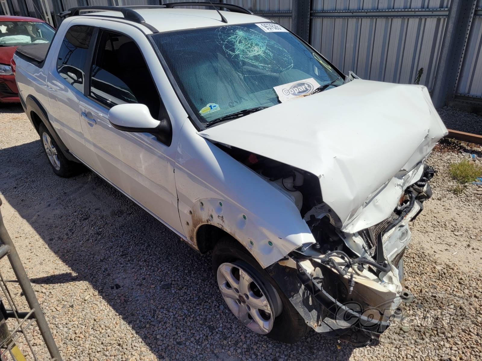 Fiat Strada CD Hard Working 1.4 Evo 2018 Colisão Média Monta