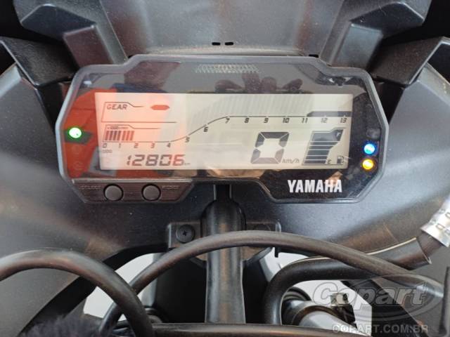 2025 YAMAHA YZF R15 