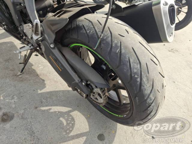 2025 KAWASAKI NINJA ZX-6R 