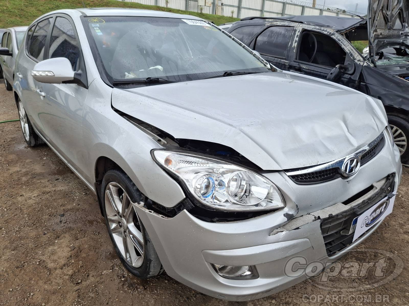 Veículo Hyundai i30 Hyundai i30 2.0 16V 2011 Colisão Frontal 2011 em leilão
