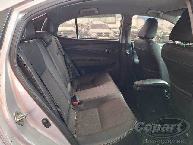 2025 TOYOTA YARIS SEDA 