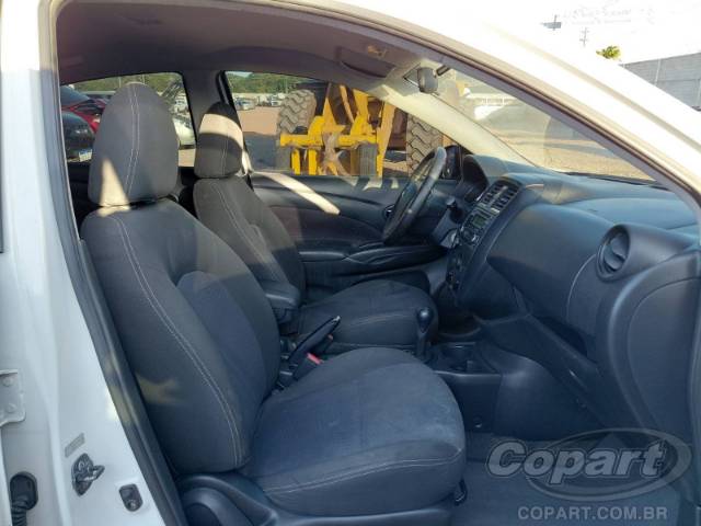 2017 NISSAN VERSA 