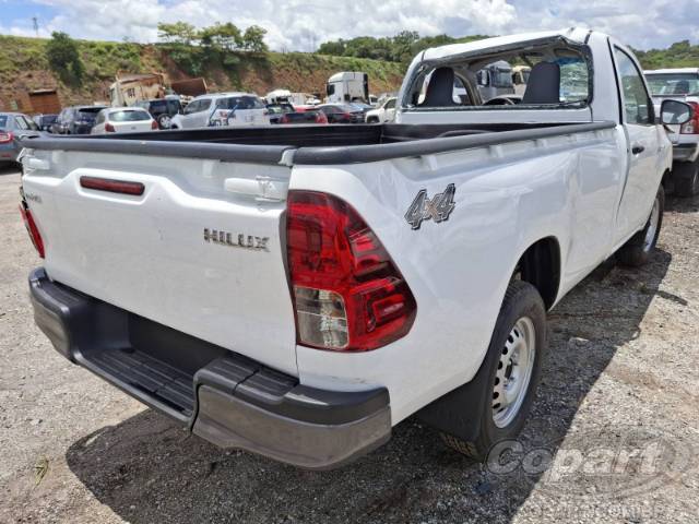 2024 TOYOTA HILUX CS 