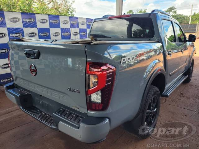 2025 NISSAN FRONTIER CD 