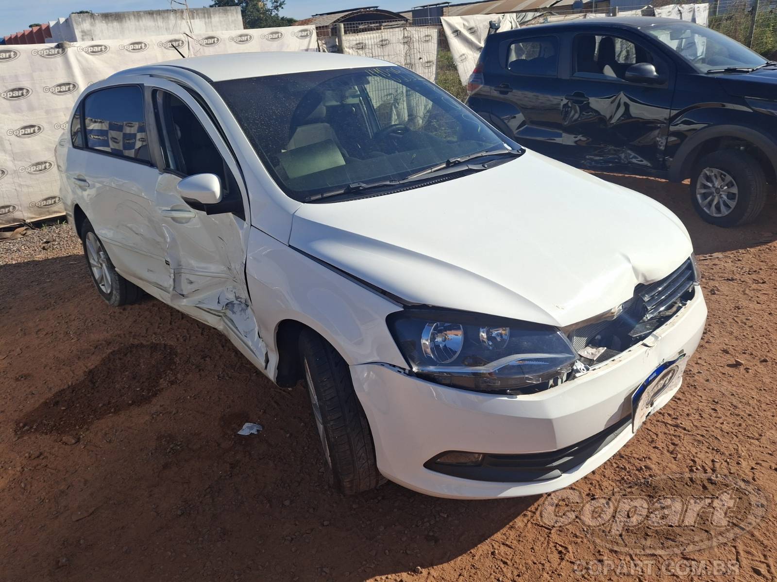 Volkswagen Voyage 1.0 Total Flex 2015