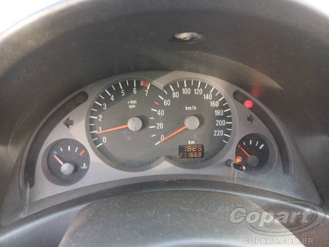 2004 CHEVROLET CORSA 