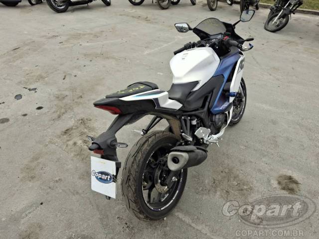 2026 YAMAHA YZF R3 