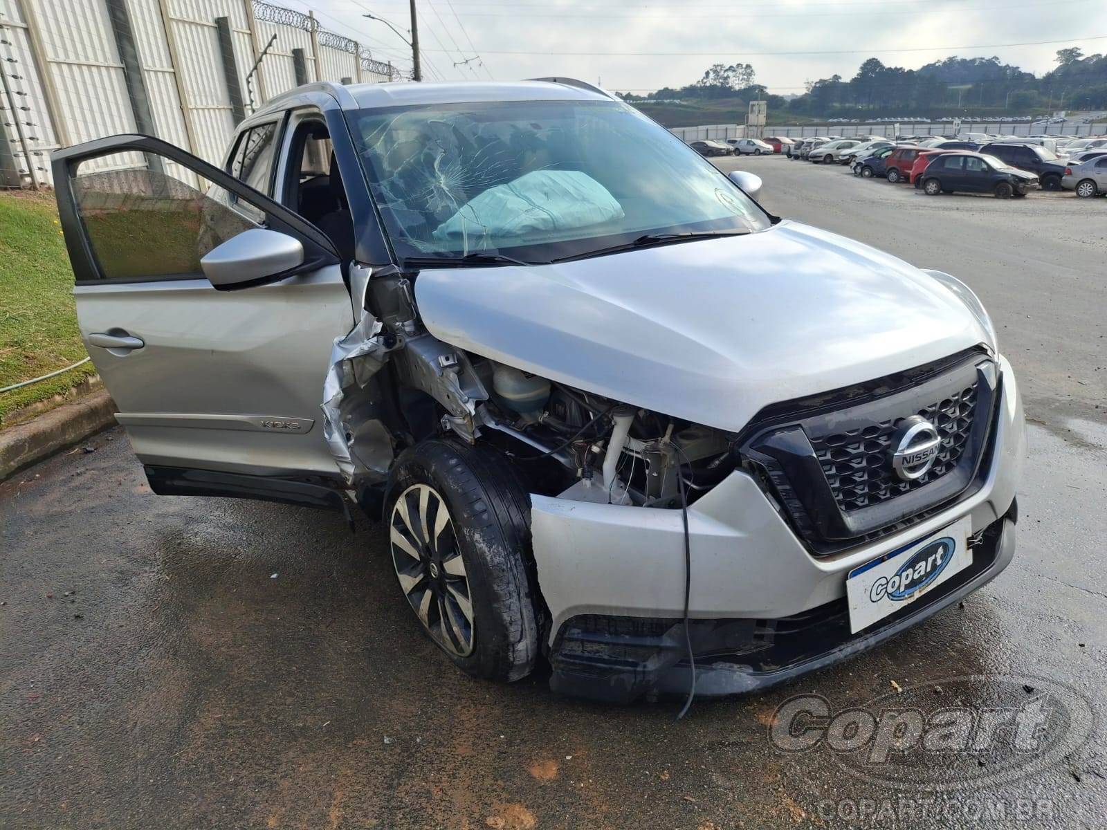 NISSAN KICKS 2020