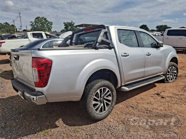 2021 NISSAN FRONTIER CD 