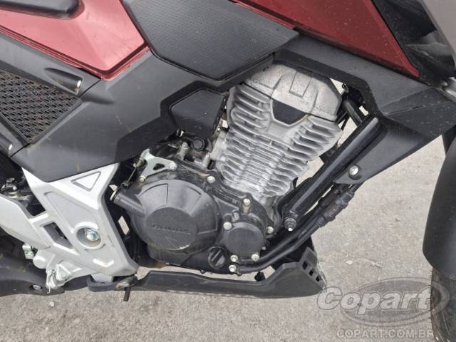 2026 HONDA CB 300F 