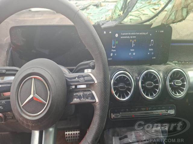 2025 MERCEDES BENZ GLB 