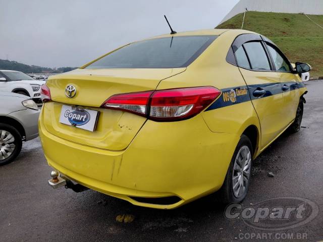 2024 TOYOTA YARIS SEDA 