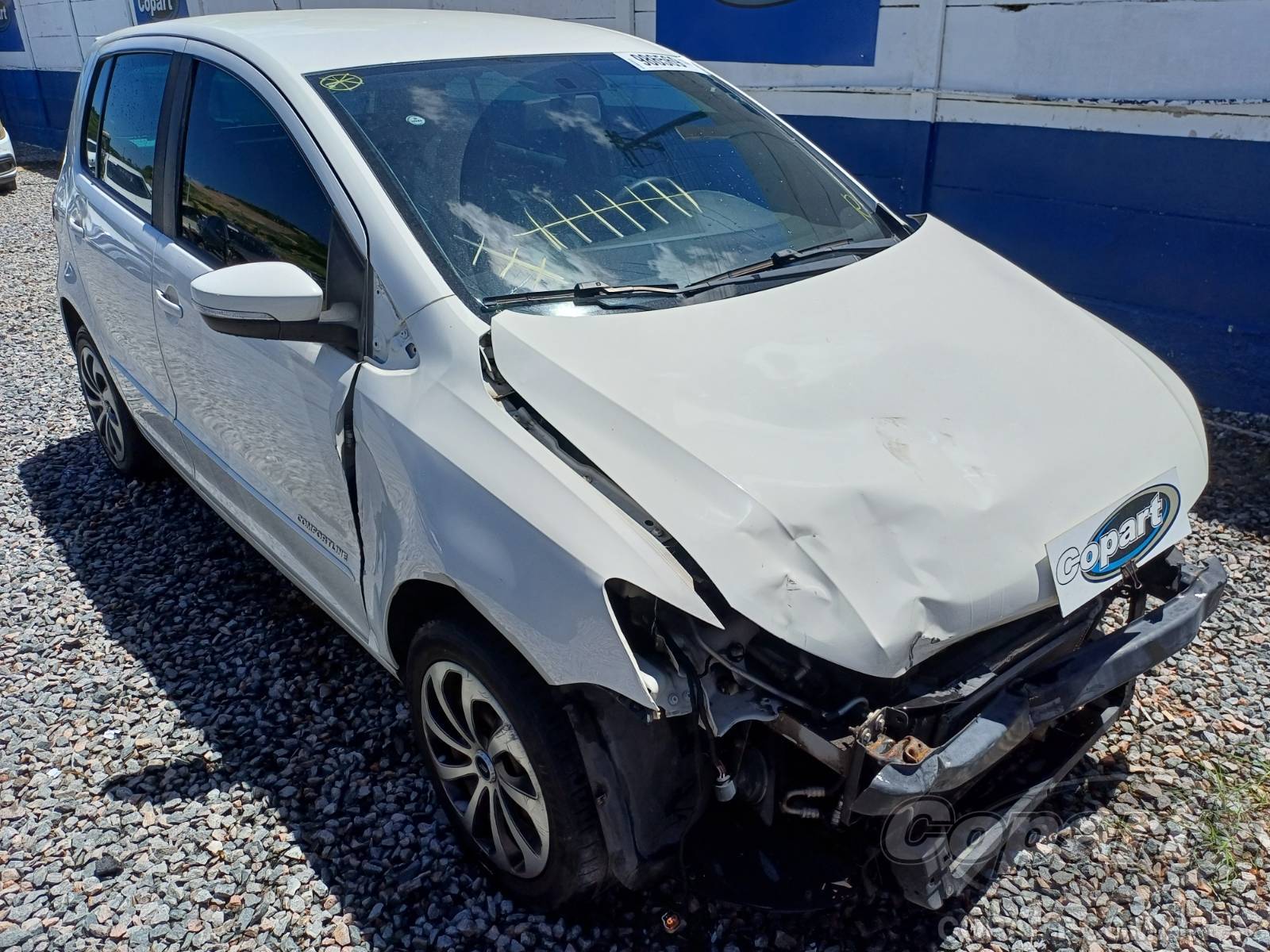 Volkswagen Fox Comfortline 1.0 12V 2017 Colisão Média Monta