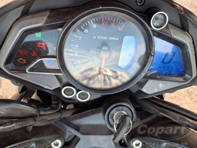 2025 BAJAJ DOMINAR 