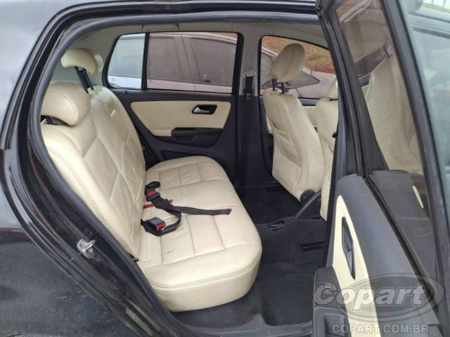 2011 VOLKSWAGEN FOX 
