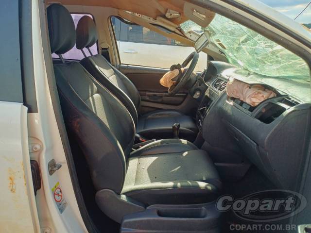 2012 VOLKSWAGEN FOX 