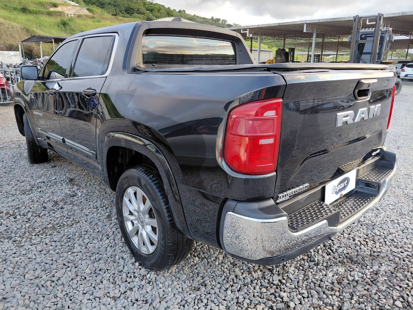 Foto 3: 2025 RAM RAMPAGE Rampage Big Horn 2.2 MultiJet Turbo